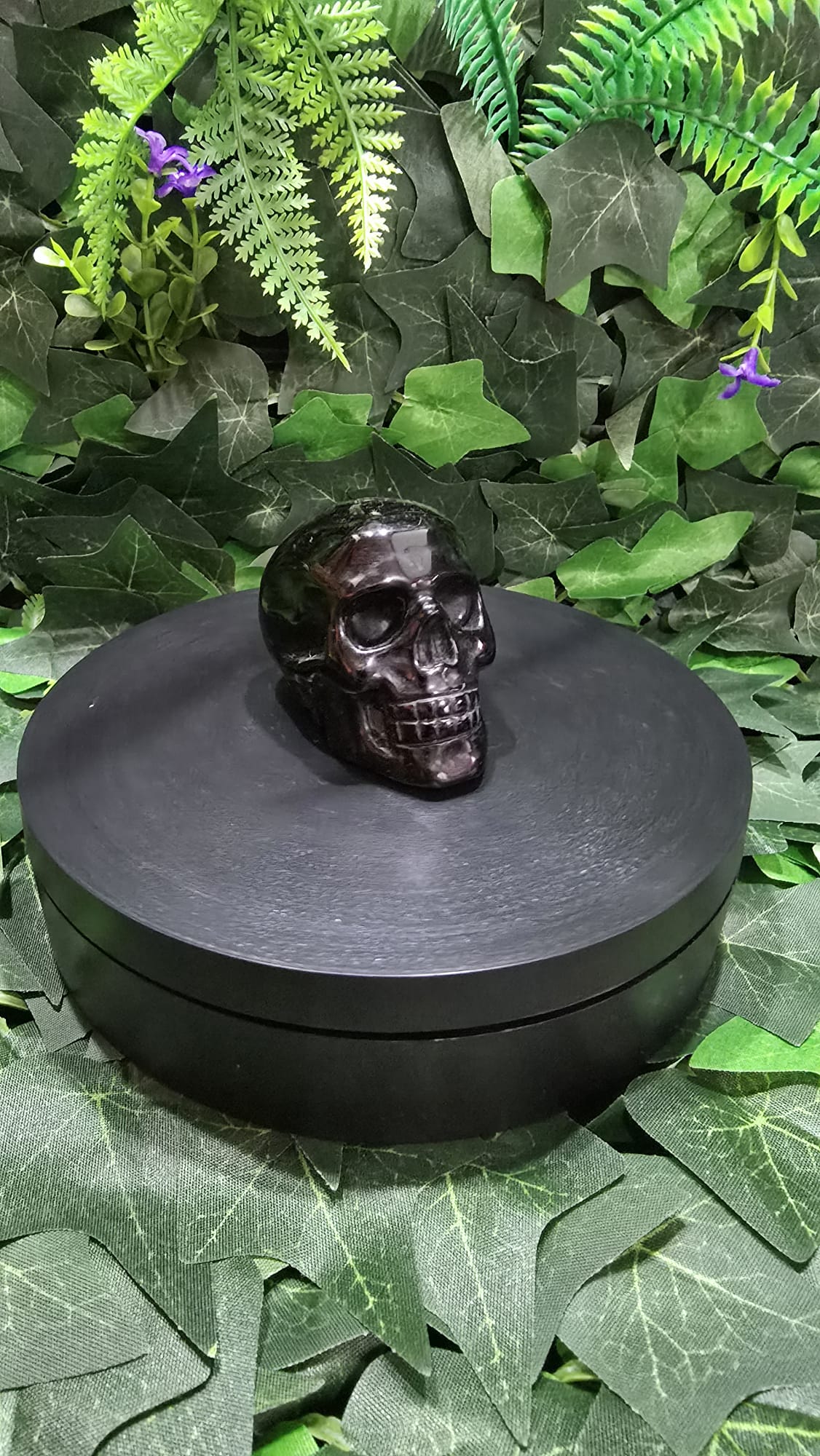 Black obsidian skull