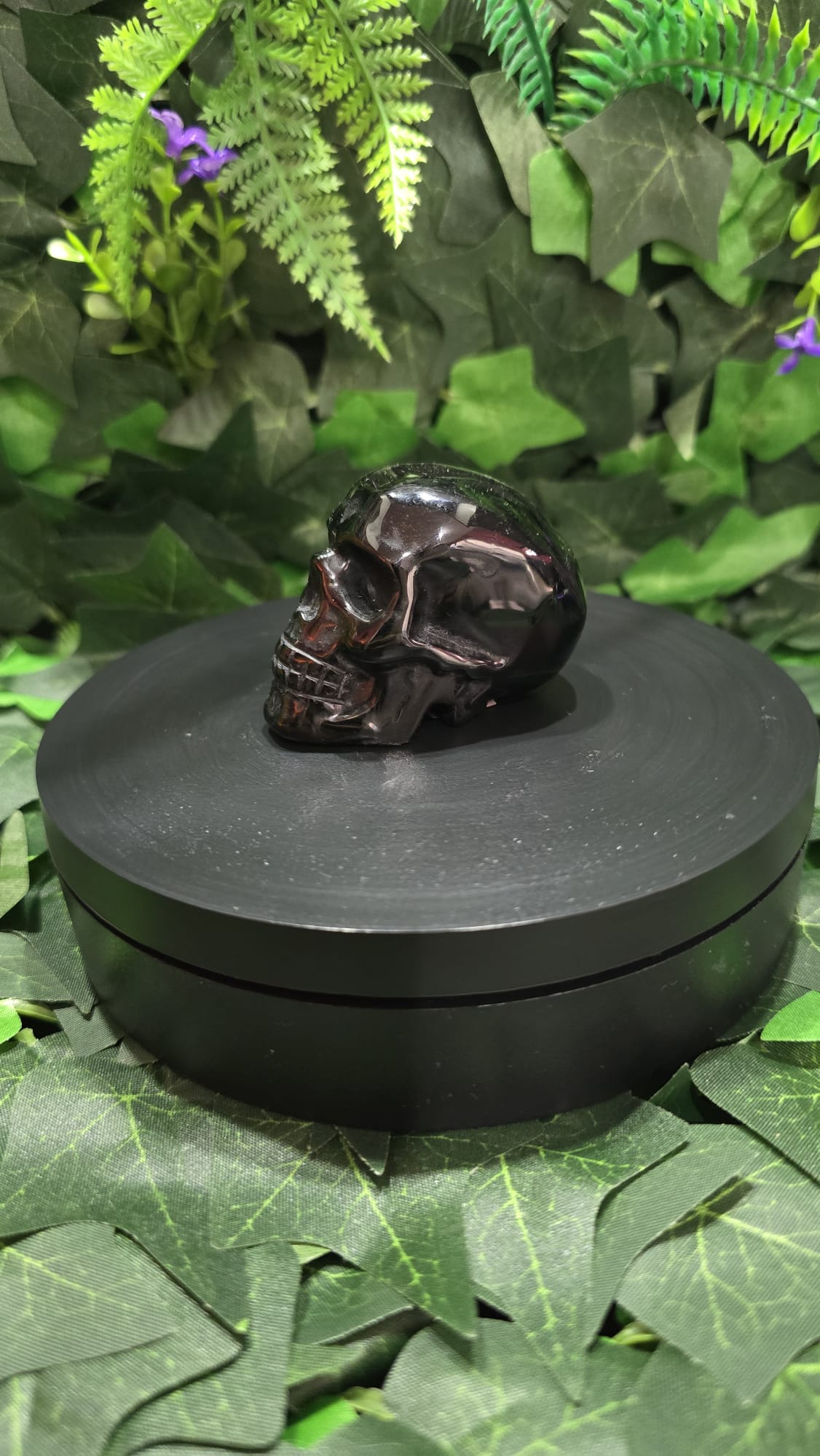 Black obsidian skull