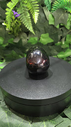 Black obsidian skull