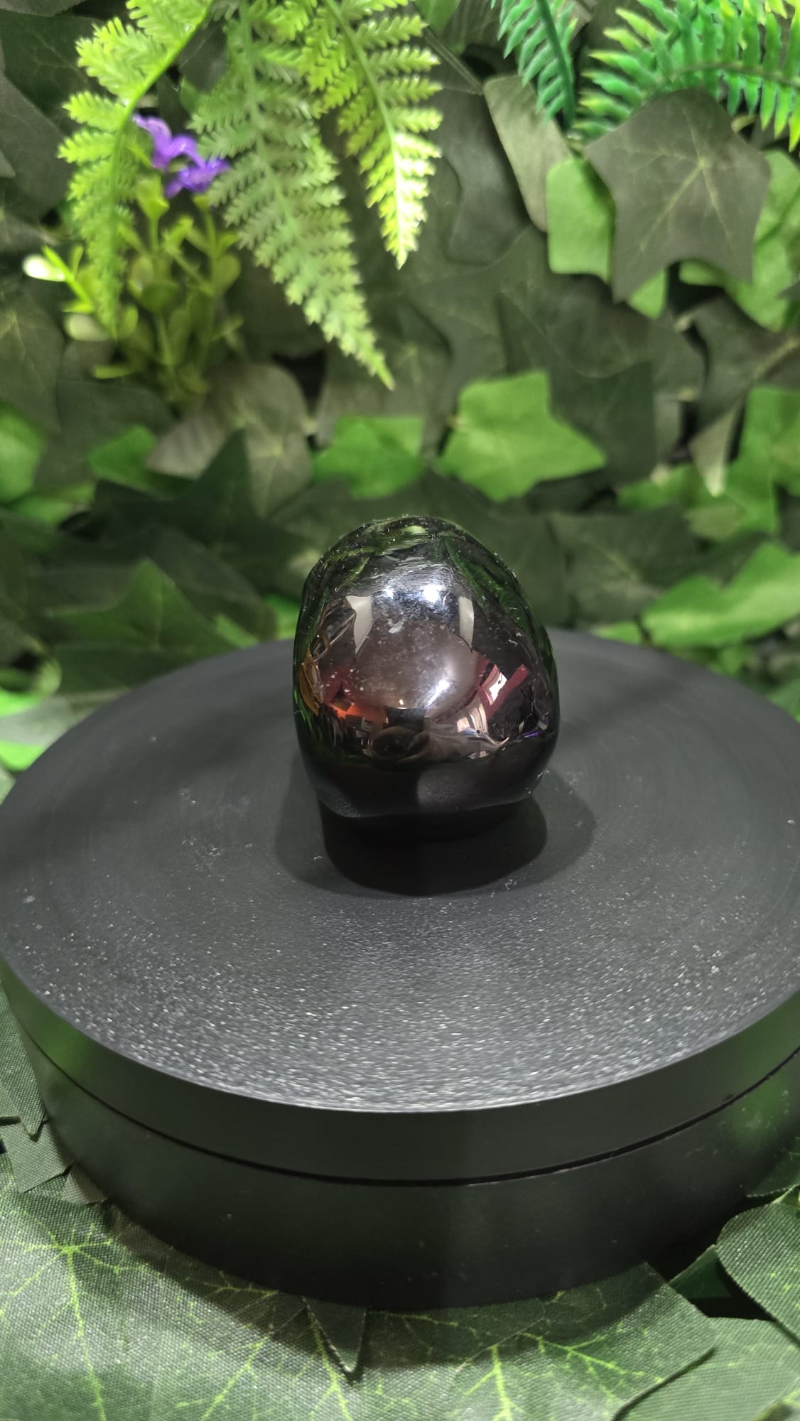 Black obsidian skull